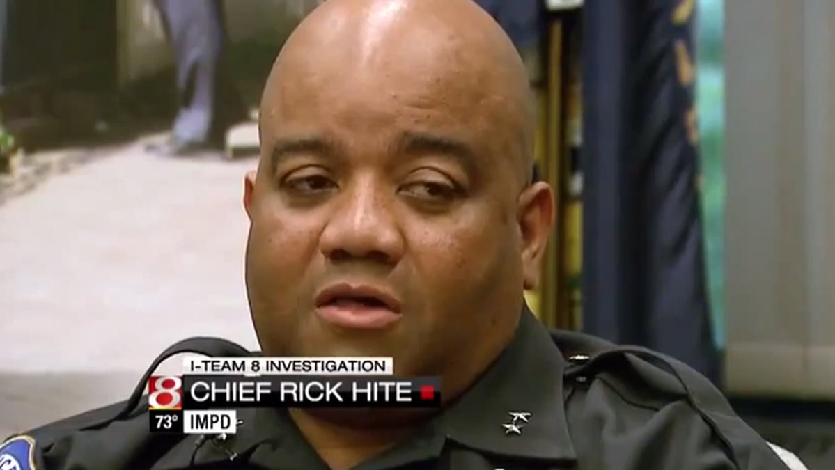 Polischefen Rick Hite säger nu att det hela ska utredas.